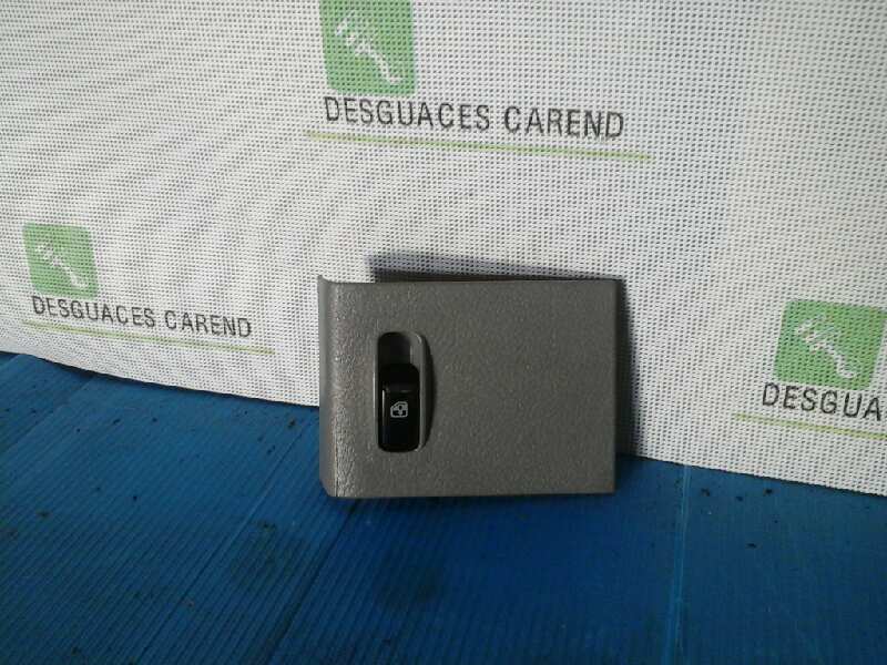 MANDO ELEVALUNAS TRASERO DERECHO