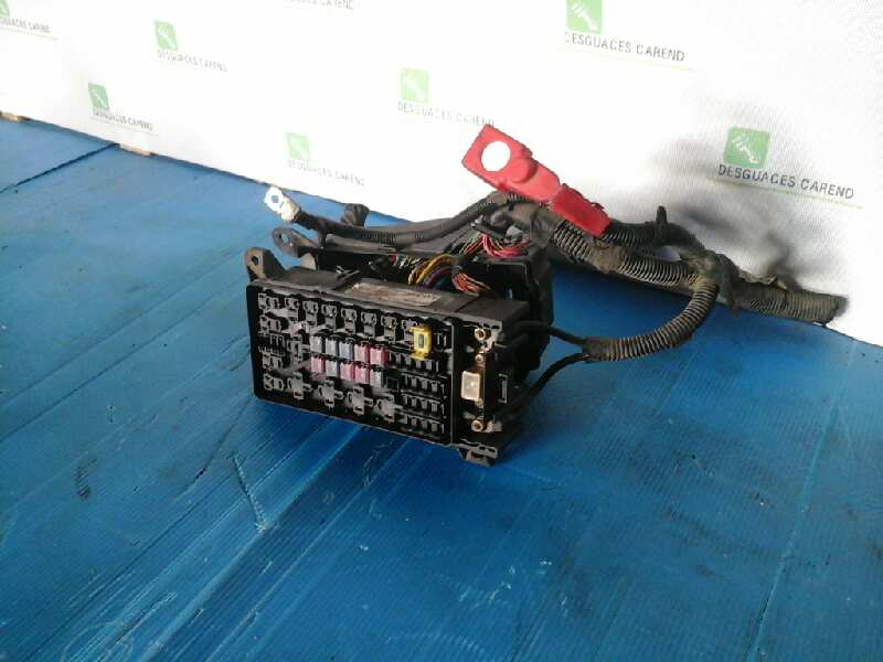 CAJA RELES - FUSIBLES