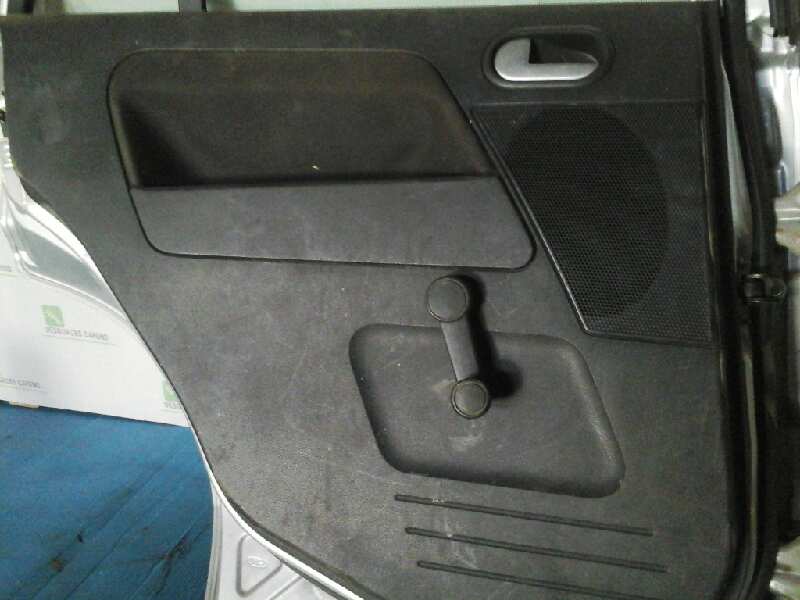 GUARNECIDO PUERTA TRASERA IZQUIERDA