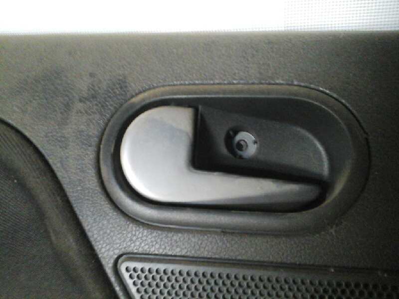 MANETA INTERIOR DELANTERA IZQUIERDA