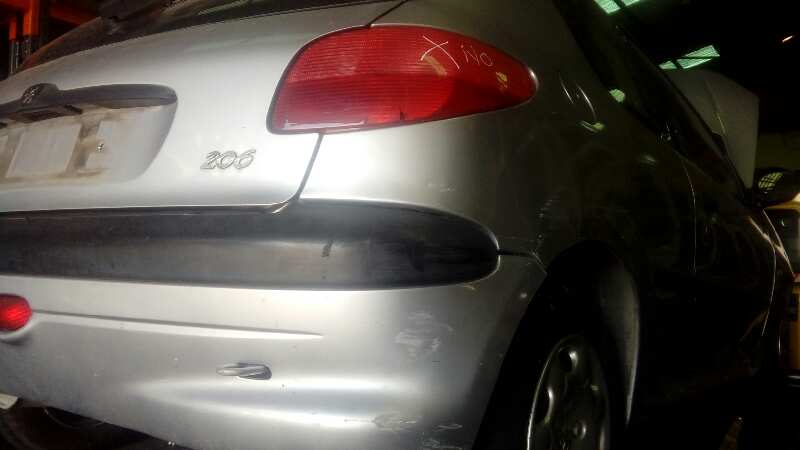 ELEVALUNAS DELANTERO DERECHO