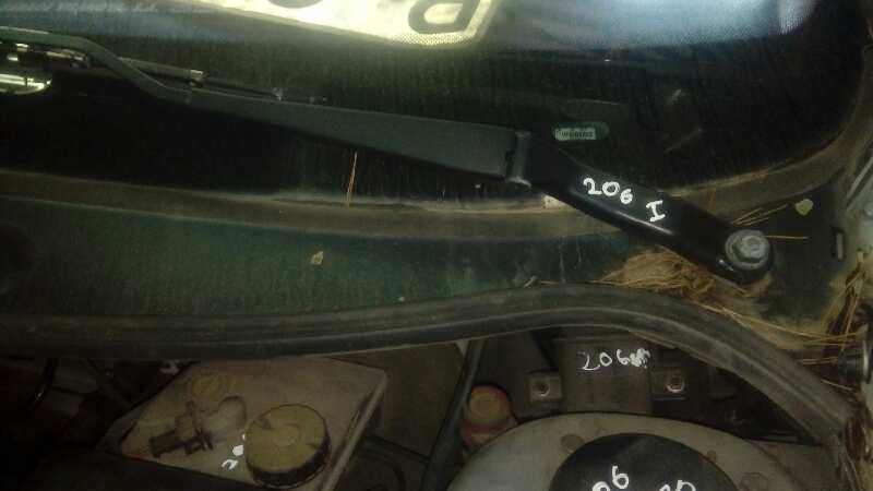 BRAZO LIMPIA DELANTERO IZQUIERDO