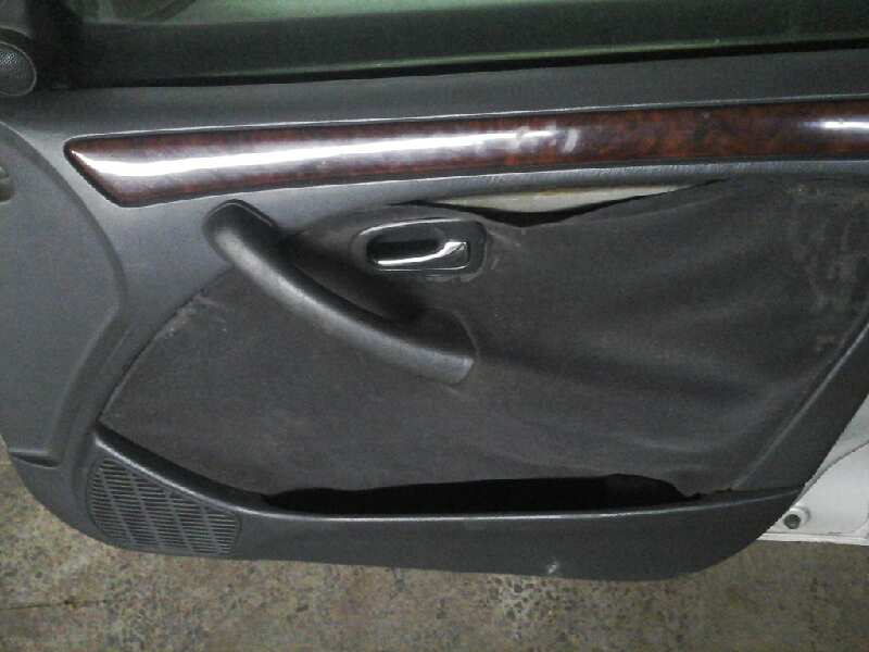 ELEVALUNAS DELANTERO DERECHO