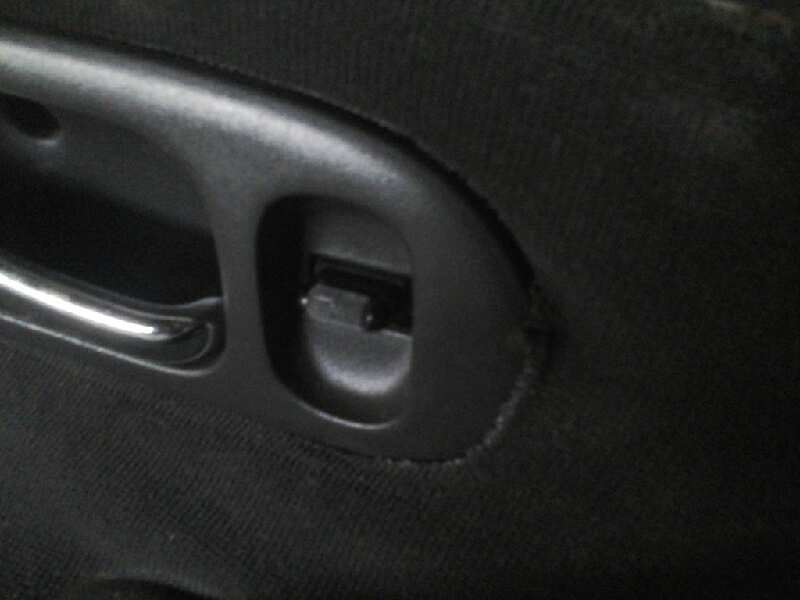 MANDO ELEVALUNAS TRASERO DERECHO