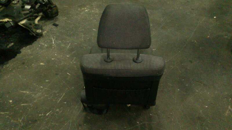 ASIENTO DELANTERO IZQUIERDO