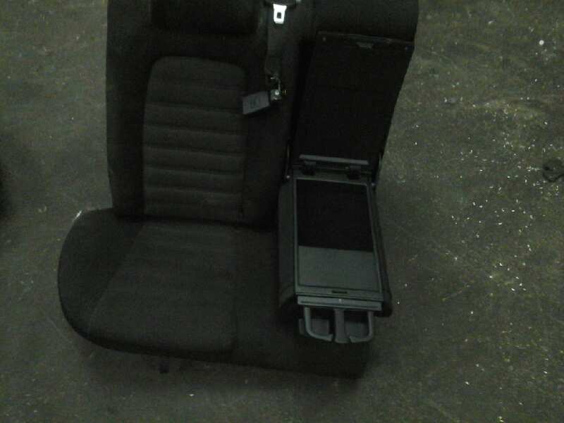 ASIENTO TRASERO MEDIO