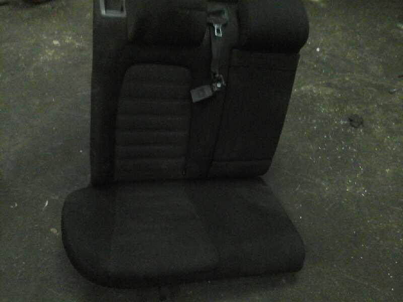 ASIENTO TRASERO MEDIO