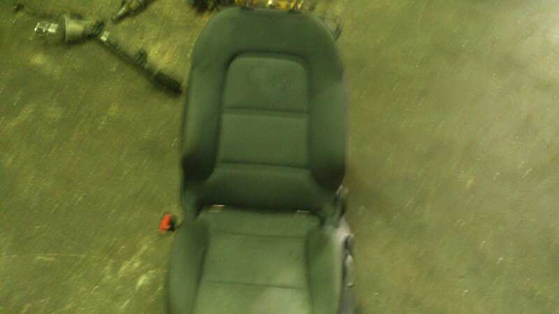 ASIENTO DELANTERO IZQUIERDO