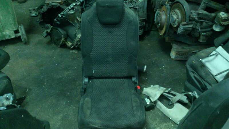 ASIENTO TRASERO MEDIO