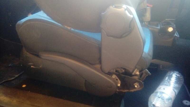 ASIENTO DELANTERO IZQUIERDO