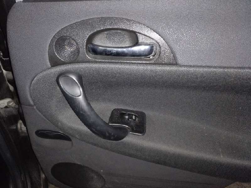 MANETA INTERIOR TRASERA DERECHA