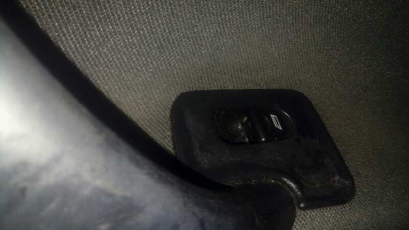 MANDO ELEVALUNAS DELANTERO DERECHO