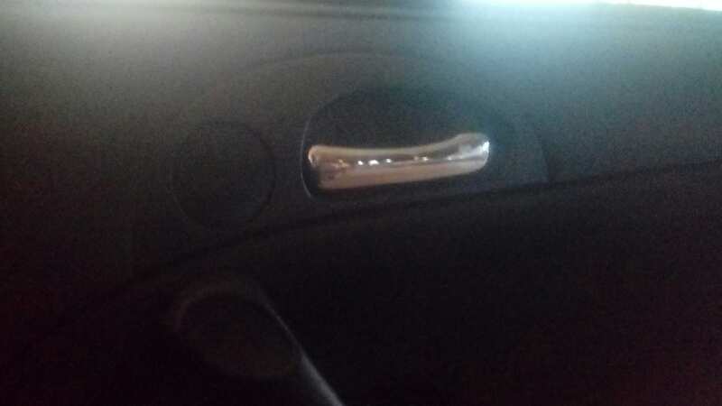 MANETA INTERIOR DELANTERA DERECHA