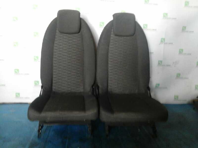 ASIENTOS TERCERA FILA