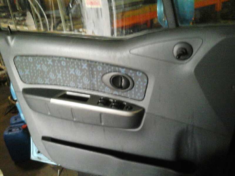 GUARNECIDO PUERTA DELANTERA IZQUIERDA