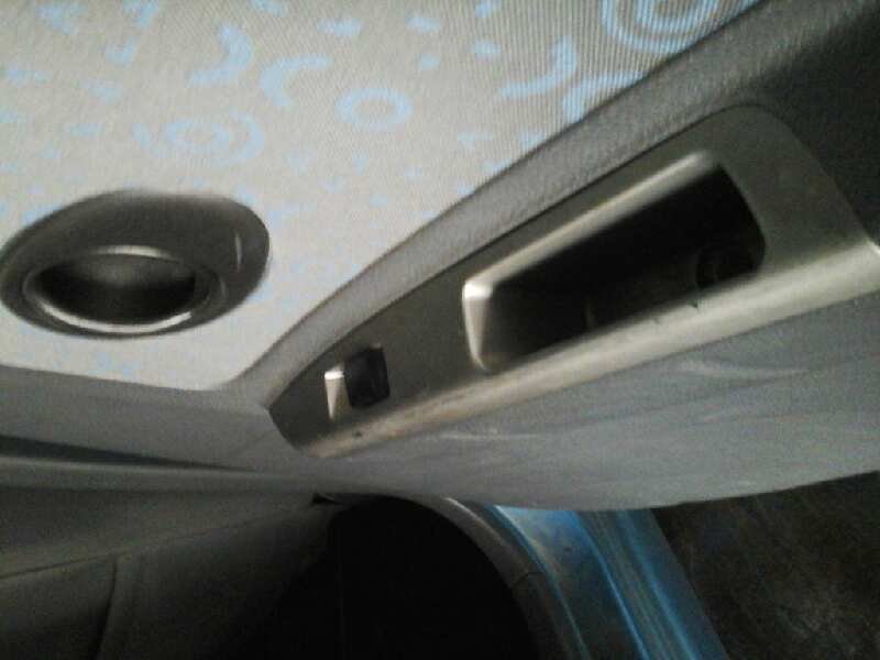 MANDO ELEVALUNAS TRASERO DERECHO