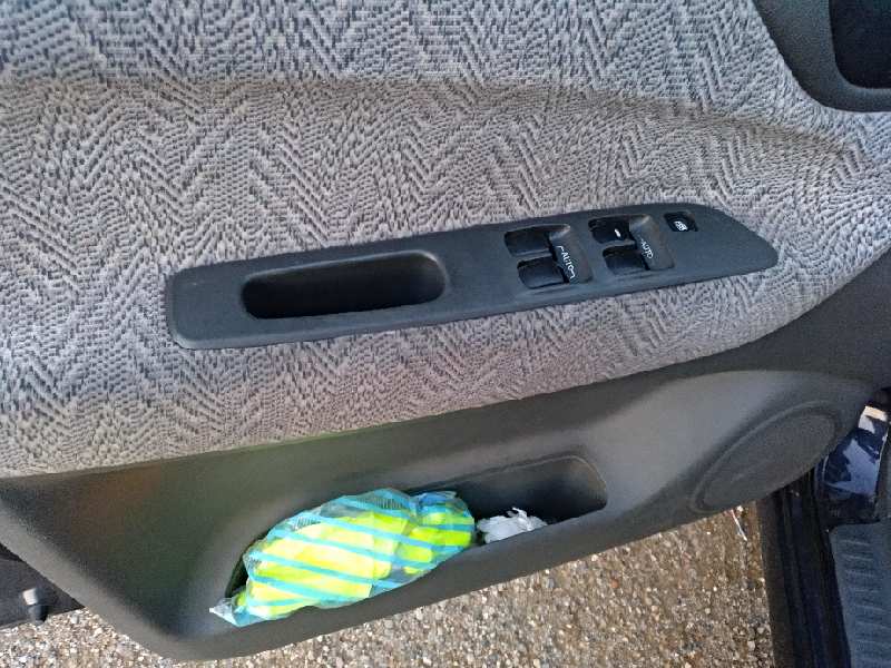 MANDO ELEVALUNAS DELANTERO IZQUIERDO 