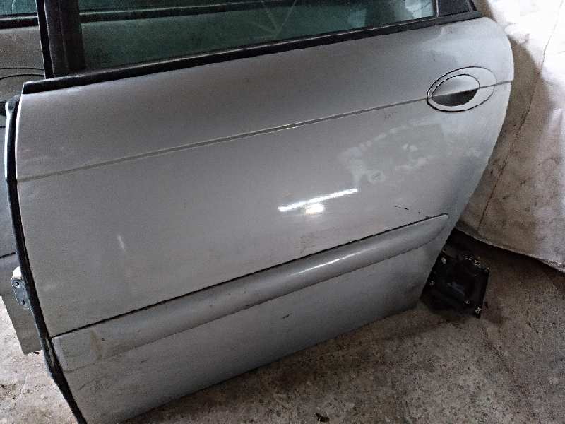 PUERTA TRASERA IZQUIERDA