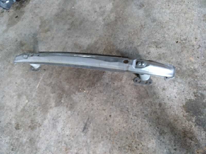 REFUERZO PARAGOLPES DELANTERO