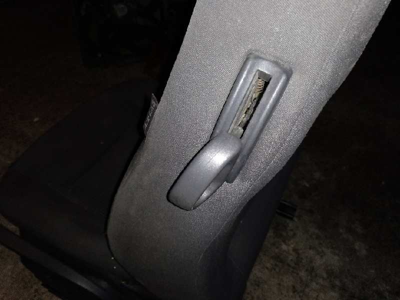 ASIENTO DELANTERO IZQUIERDO