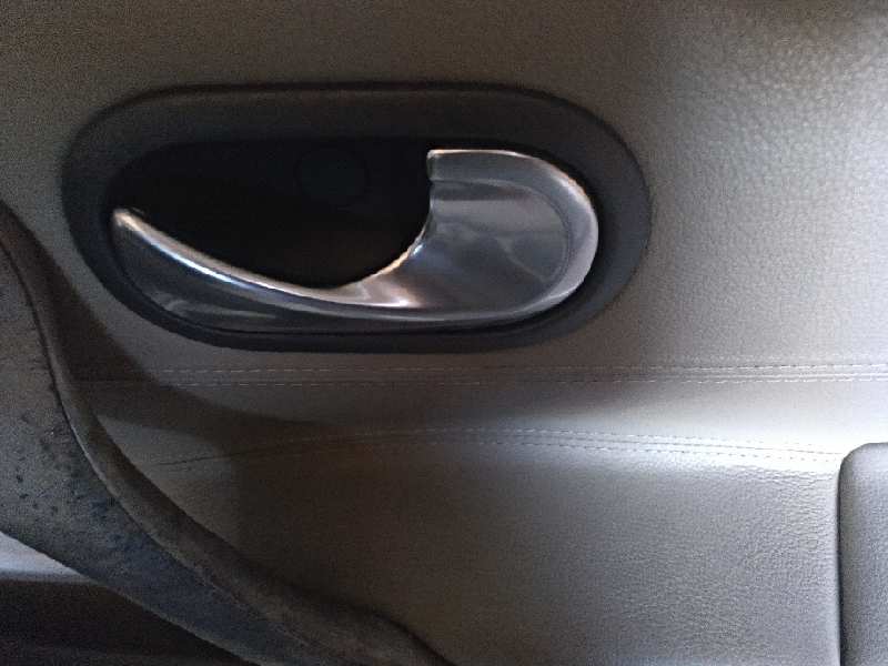 MANETA INTERIOR DELANTERA DERECHA