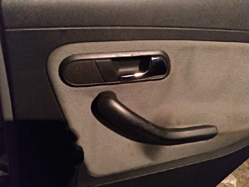 ELEVALUNAS TRASERO DERECHO