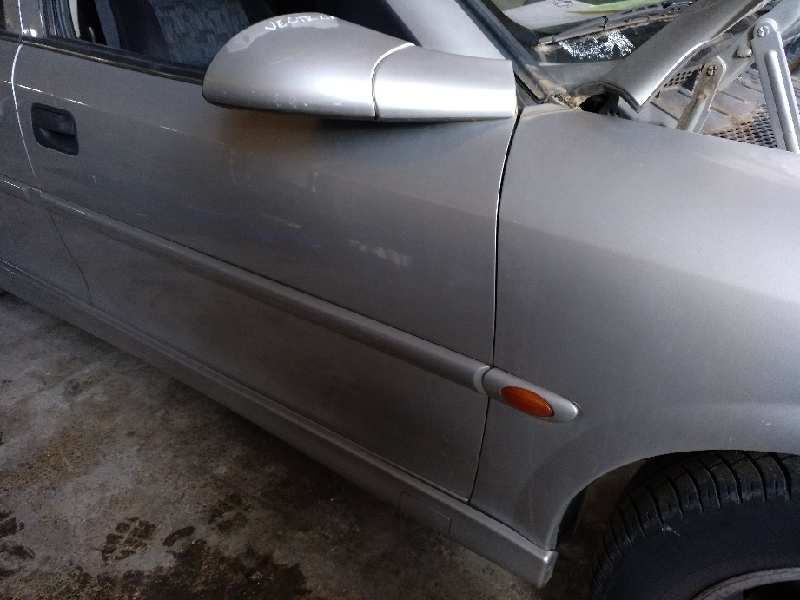 ELEVALUNAS DELANTERO DERECHO