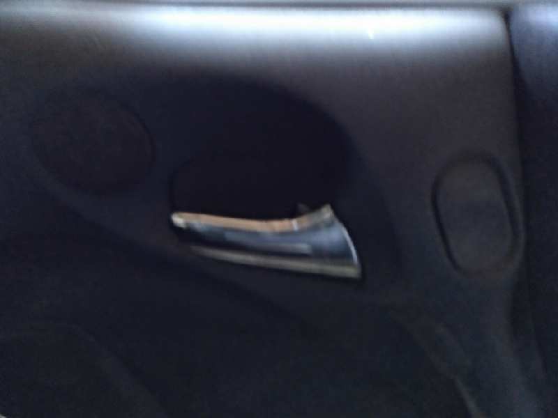 MANETA INTERIOR DELANTERA DERECHA