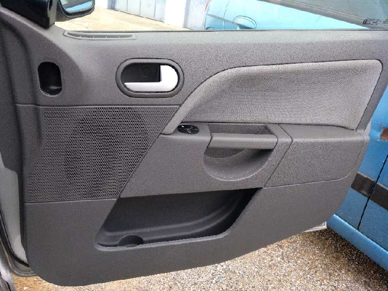 ELEVALUNAS DELANTERO DERECHO