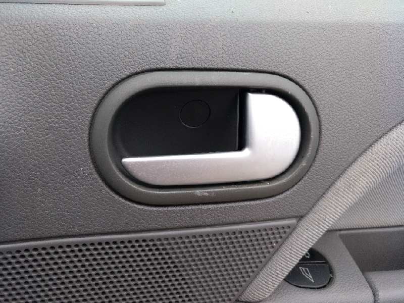 MANETA INTERIOR DELANTERA DERECHA