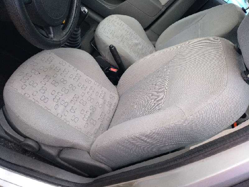 ASIENTO DELANTERO IZQUIERDO