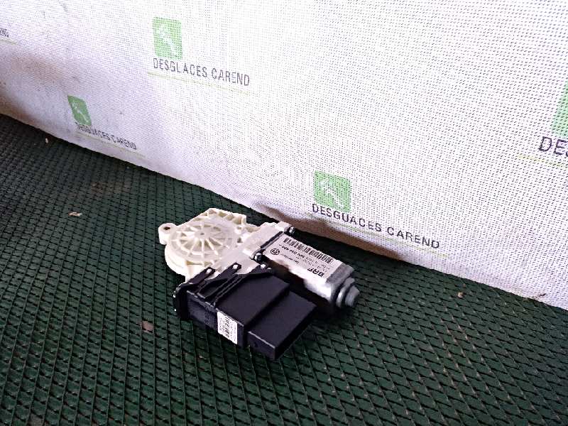 MOTOR ELEVALUNAS TRASERO DERECHO