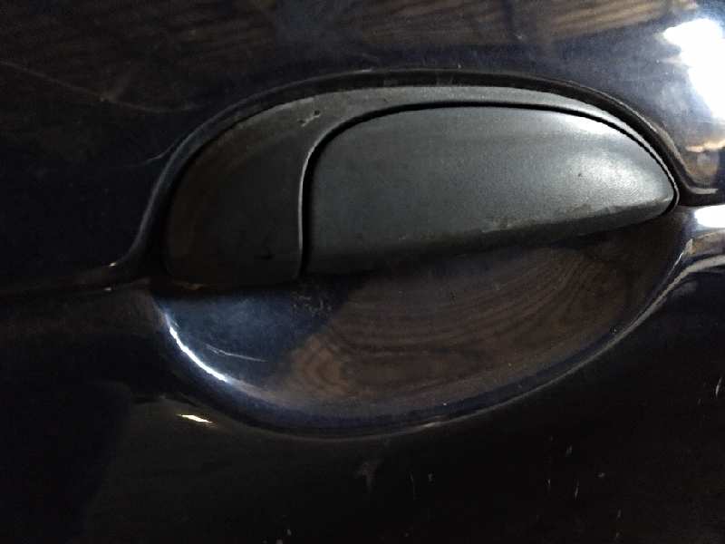 MANETA EXTERIOR DELANTERA DERECHA