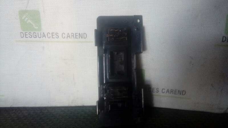 MANDO ELEVALUNAS DELANTERO DERECHO