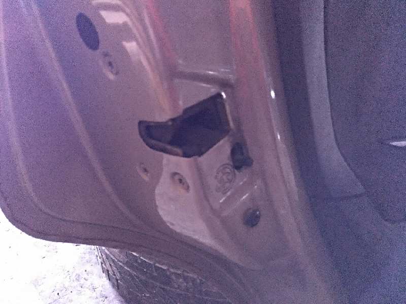 CERRADURA PUERTA TRASERA IZQUIERDA 