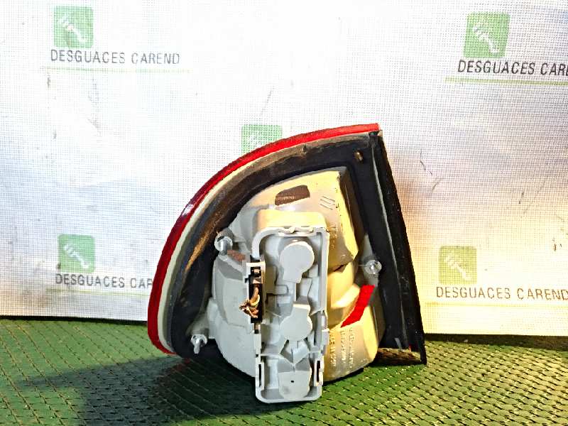 PILOTO TRASERO DERECHO