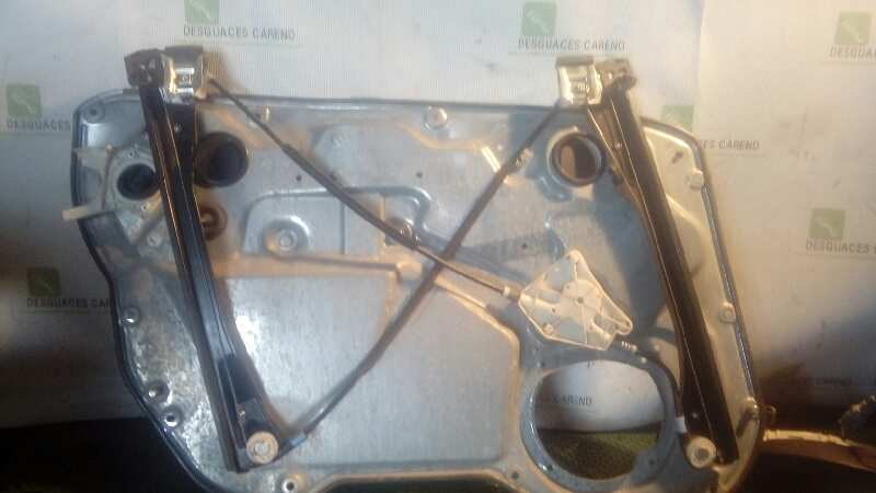 ELEVALUNAS DELANTERO DERECHO