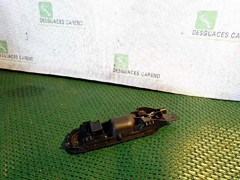 MANETA INTERIOR TRASERA IZQUIERDA