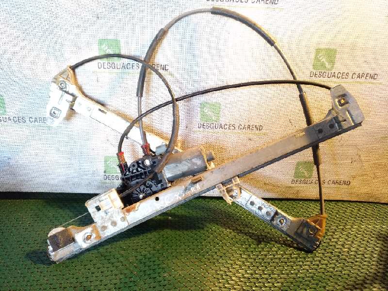 ELEVALUNAS DELANTERO DERECHO