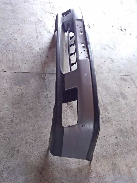 PARAGOLPES DELANTERO