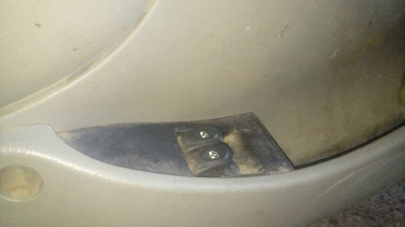 ELEVALUNAS DELANTERO IZQUIERDO