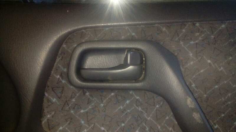 MANETA INTERIOR DELANTERA DERECHA