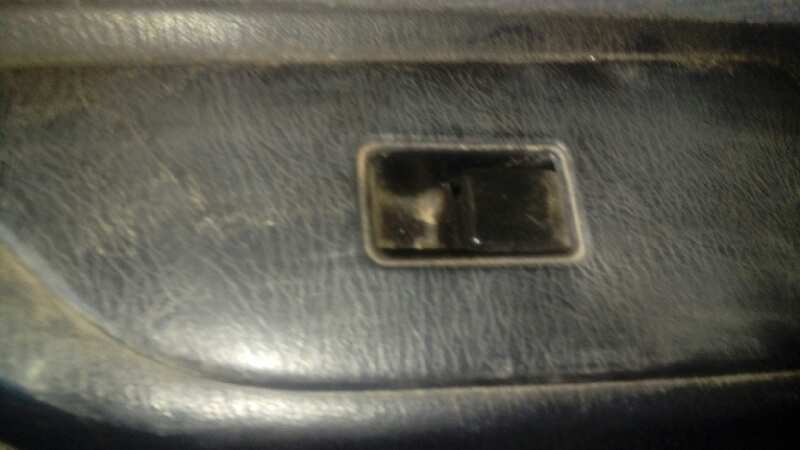 ELEVALUNAS DELANTERO DERECHO