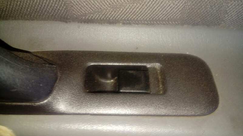 MANDO ELEVALUNAS TRASERO DERECHO