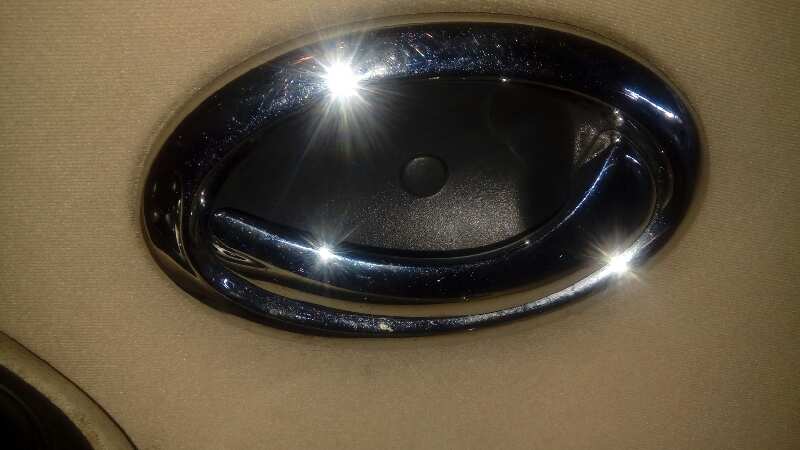 MANETA INTERIOR DELANTERA DERECHA