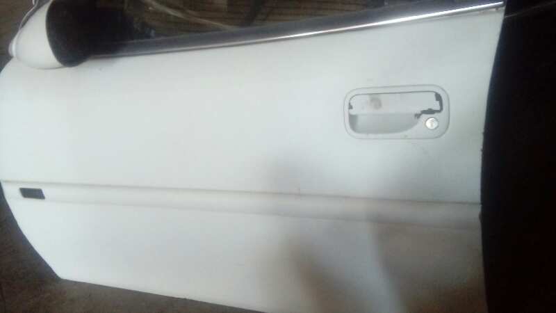 PUERTA DELANTERA IZQUIERDA