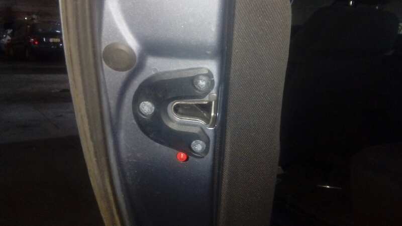 CERRADURA PUERTA TRASERA IZQUIERDA 