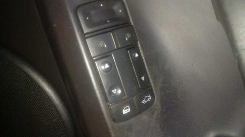 MANDO ELEVALUNAS DELANTERO IZQUIERDO 