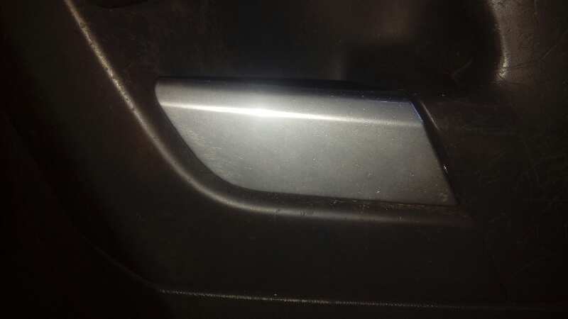 MANETA INTERIOR DELANTERA DERECHA