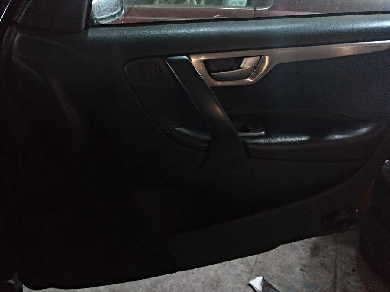 GUARNECIDO PUERTA DELANTERA DERECHA